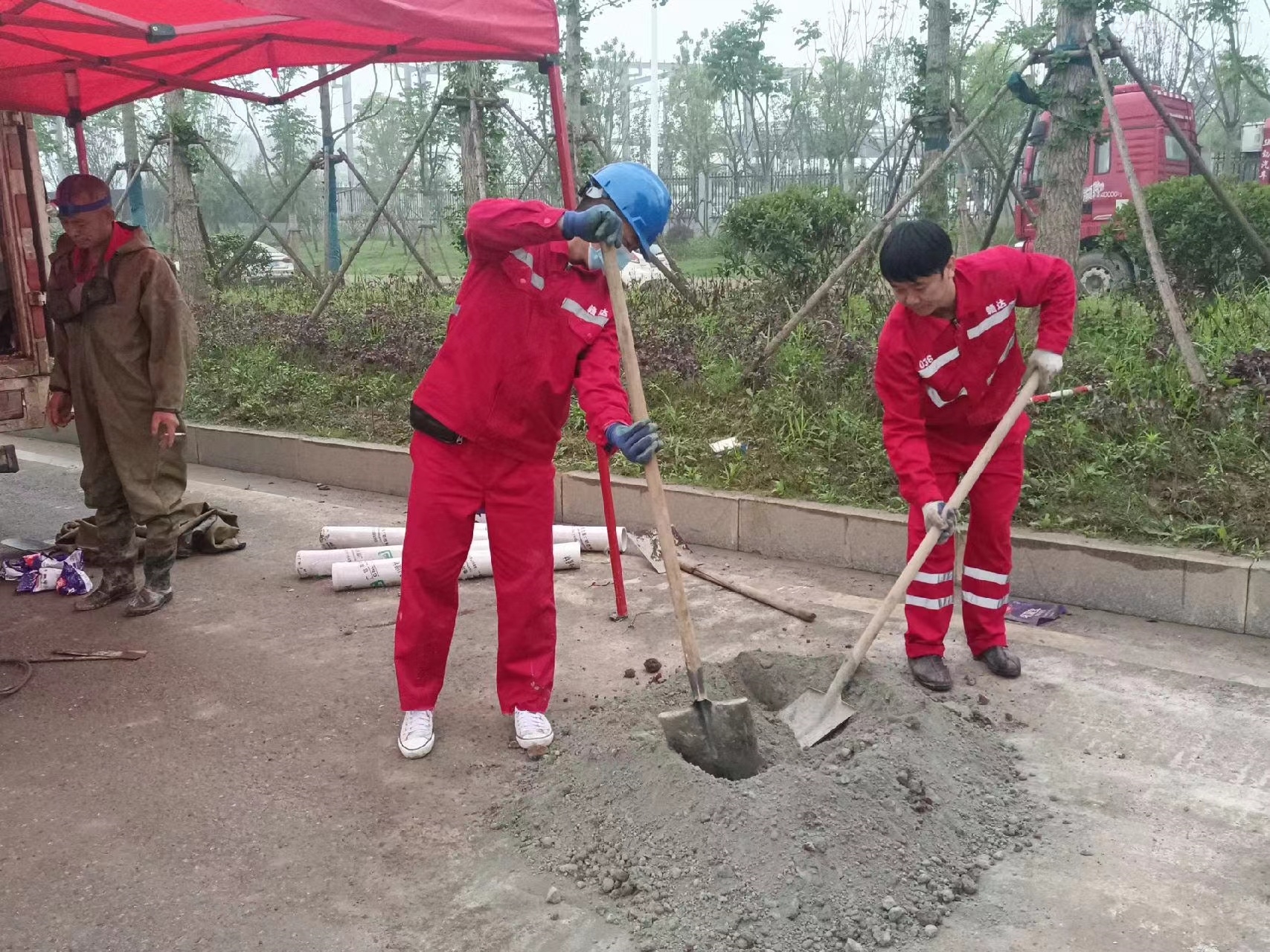 兴化管道疏通哪家好】及时进行市政管道清淤